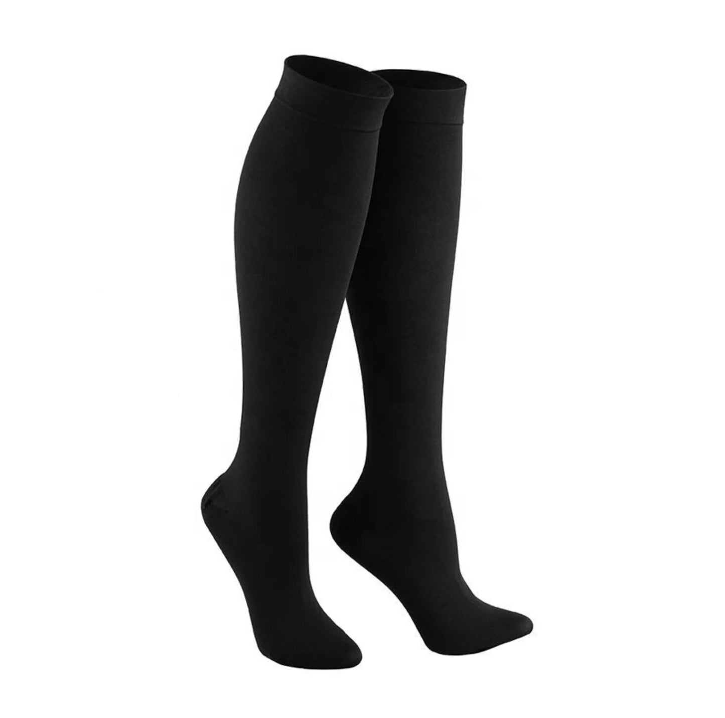 Chaussettes hautes noires photographiées seules sur fond blanc.