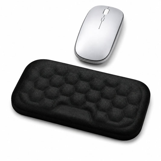 Repose-poignet ergonomique noir pour souris.
