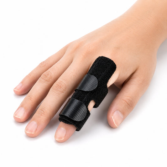 Repose-doigts réglable avec velcro et construction stabilisatrice autour du doigt.