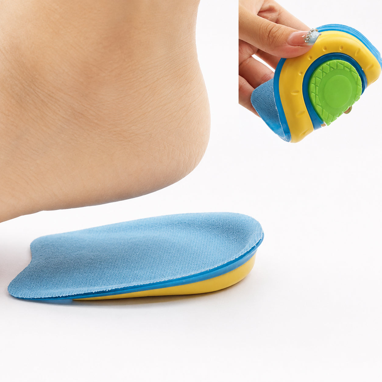 Coussinet de talon en gel au design amortissant qui soulage le talon et apporte plus de confort en cas d'épine calcanéenne et de douleur au talon.