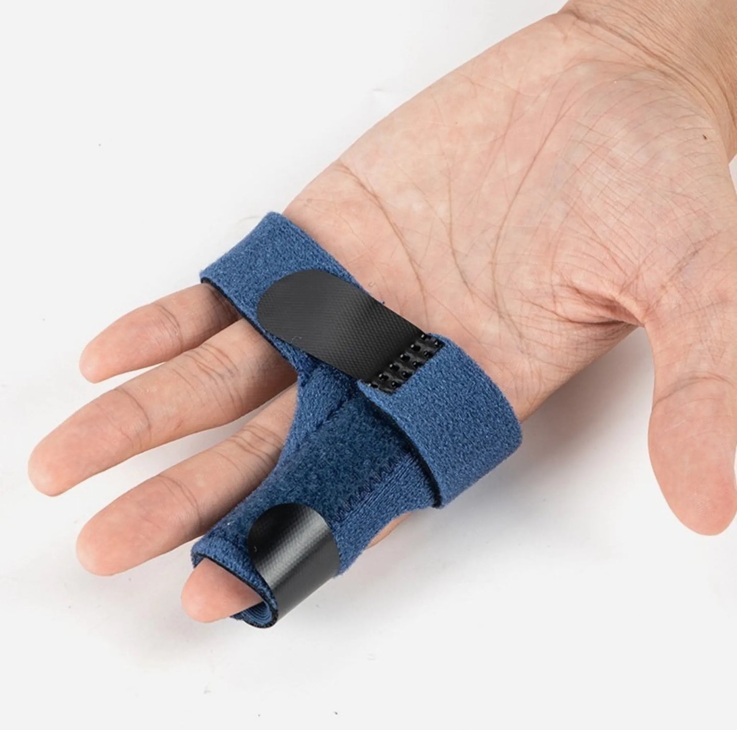 Justerbar fingerskena med aluminiumstöd