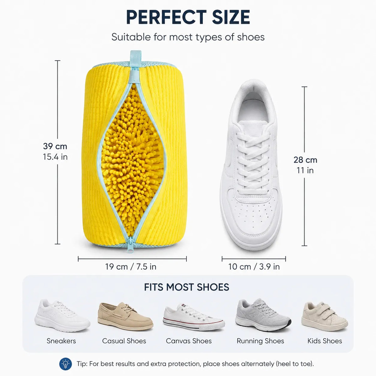 Sac de lavage de chaussures en microfibre jaune avec baskets blanches, adapté pour un lavage doux et protecteur des chaussures en machine à laver.